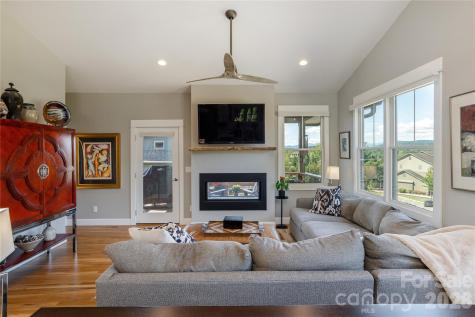 301 Ava Lane Asheville NC 28804