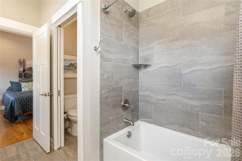 301 Ava Lane Asheville NC 28804