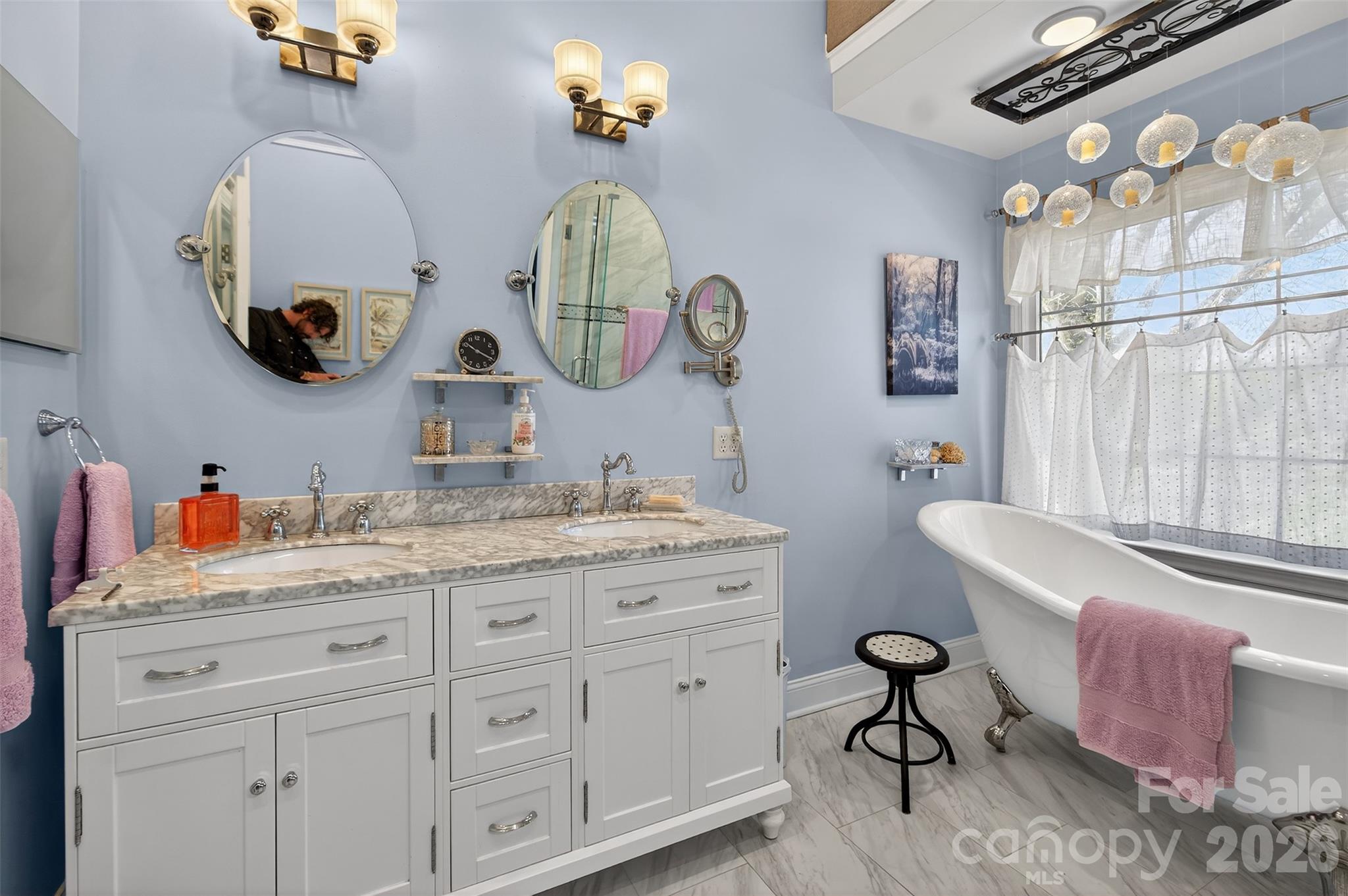 8601 Walsham Drive Charlotte NC 28277