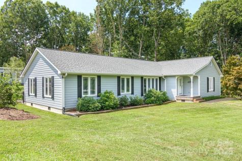 231 Kimberly Ann Drive Hendersonville NC 28792