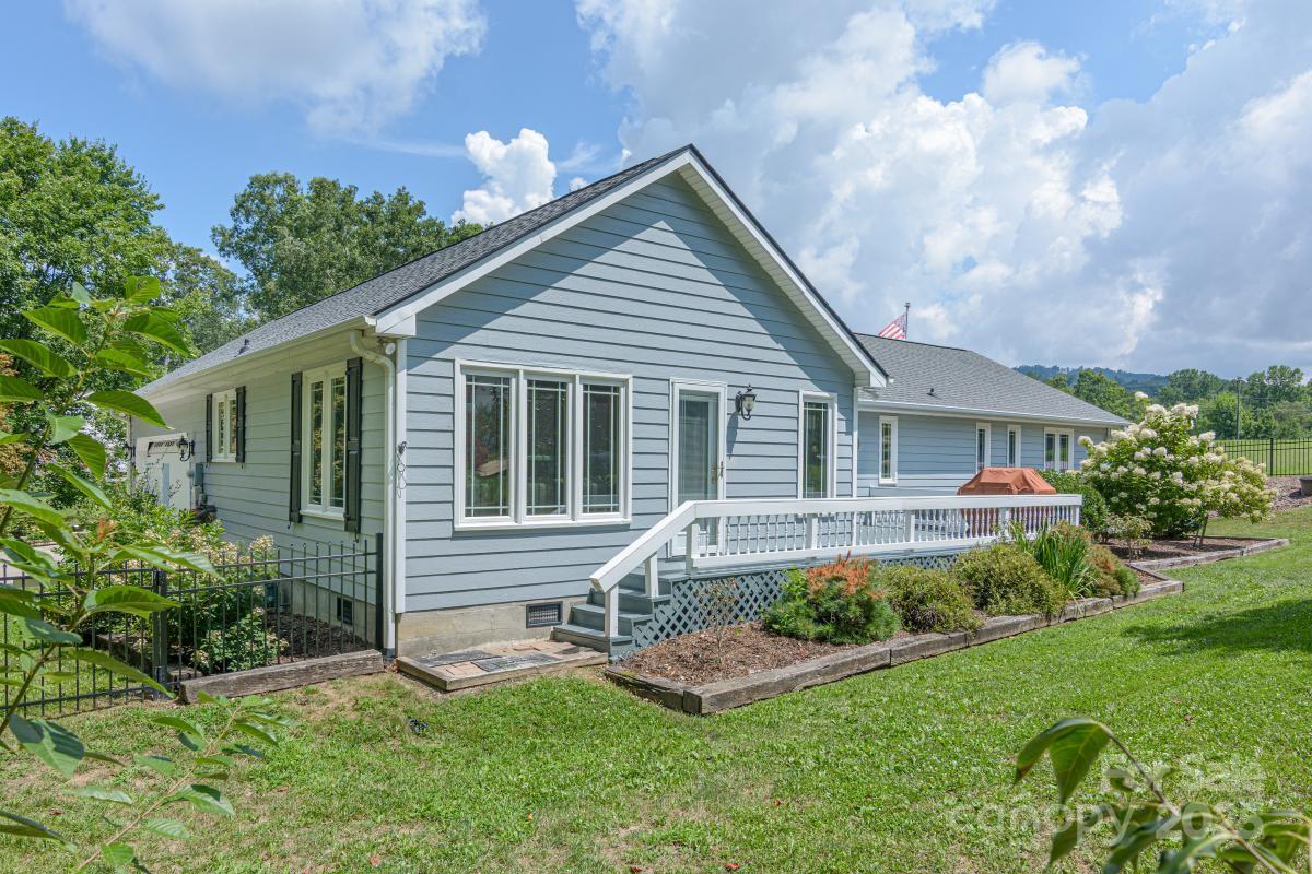 231 Kimberly Ann Drive Hendersonville NC 28792