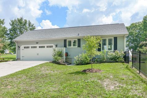 231 Kimberly Ann Drive Hendersonville NC 28792