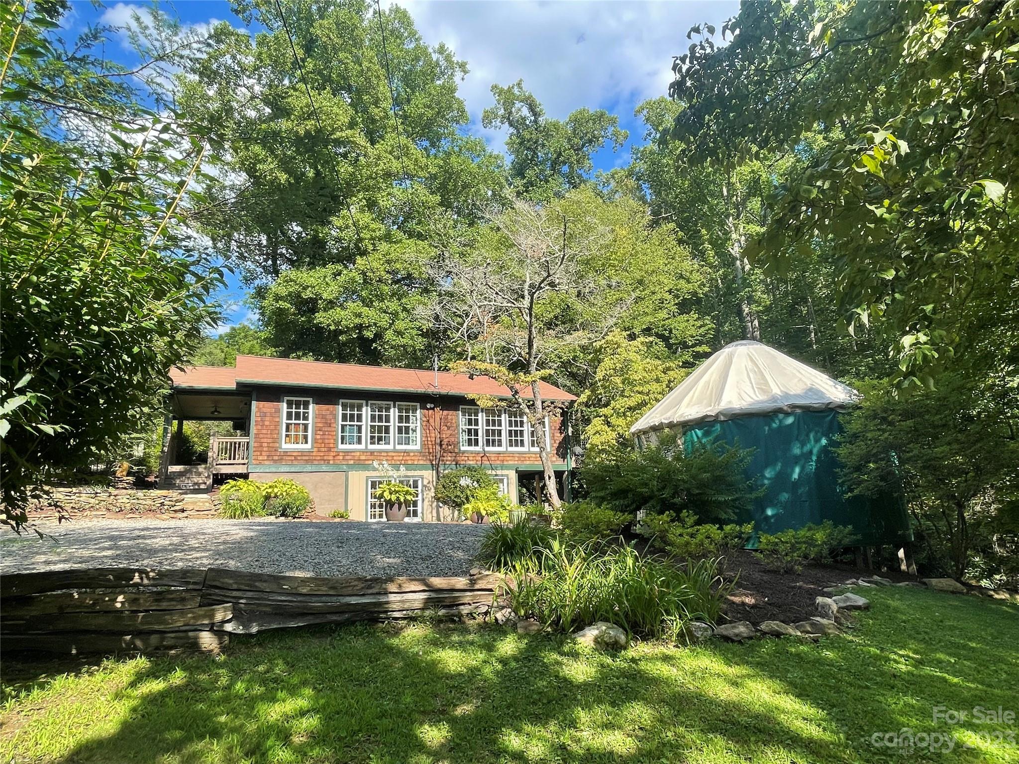 125 Summer Haven Road Swannanoa NC 28778