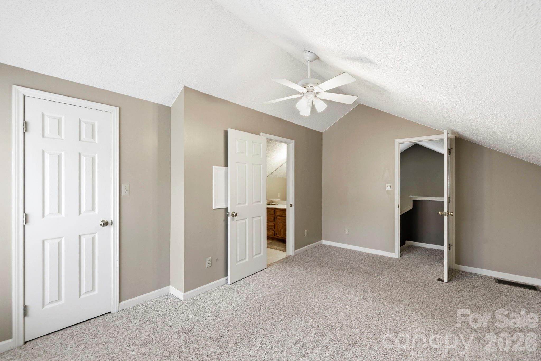 1489 Round Mountain Road Brevard NC 28712