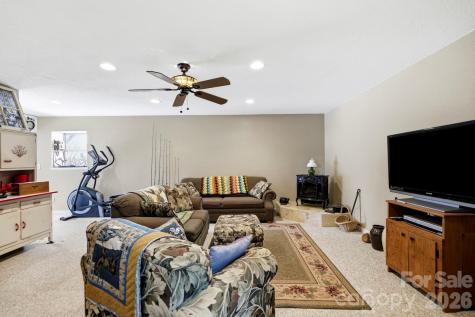 1489 Round Mountain Road Brevard NC 28712
