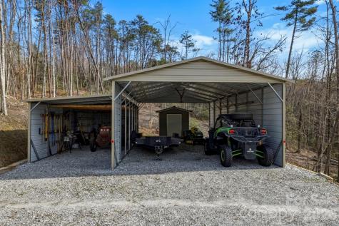 1489 Round Mountain Road Brevard NC 28712