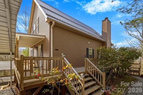 1489 Round Mountain Road Brevard NC 28712