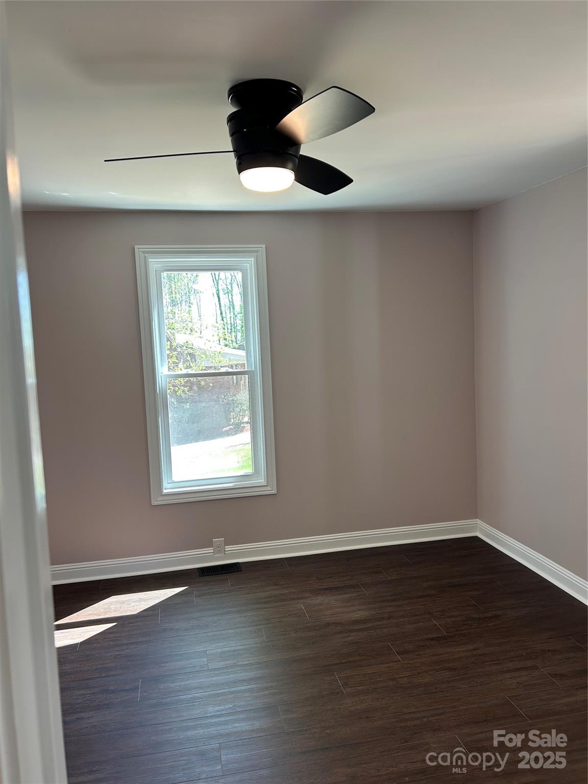 219 W Highland Avenue Elkin NC 28621