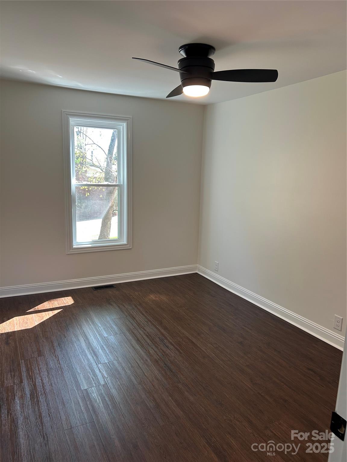 219 W Highland Avenue Elkin NC 28621