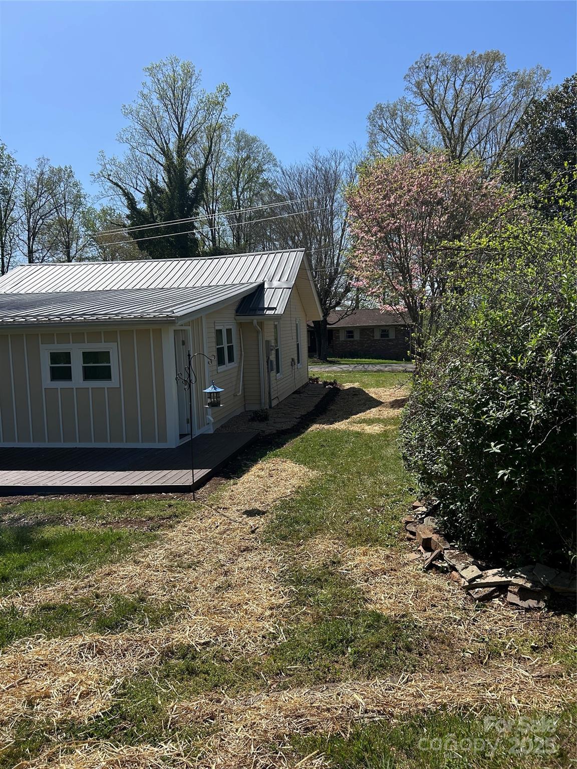 219 W Highland Avenue Elkin NC 28621