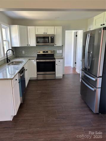219 W Highland Avenue Elkin NC 28621