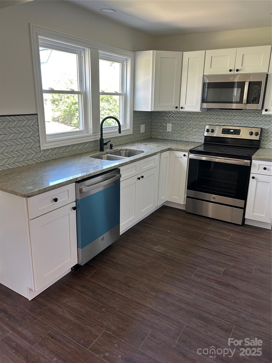 219 W Highland Avenue Elkin NC 28621