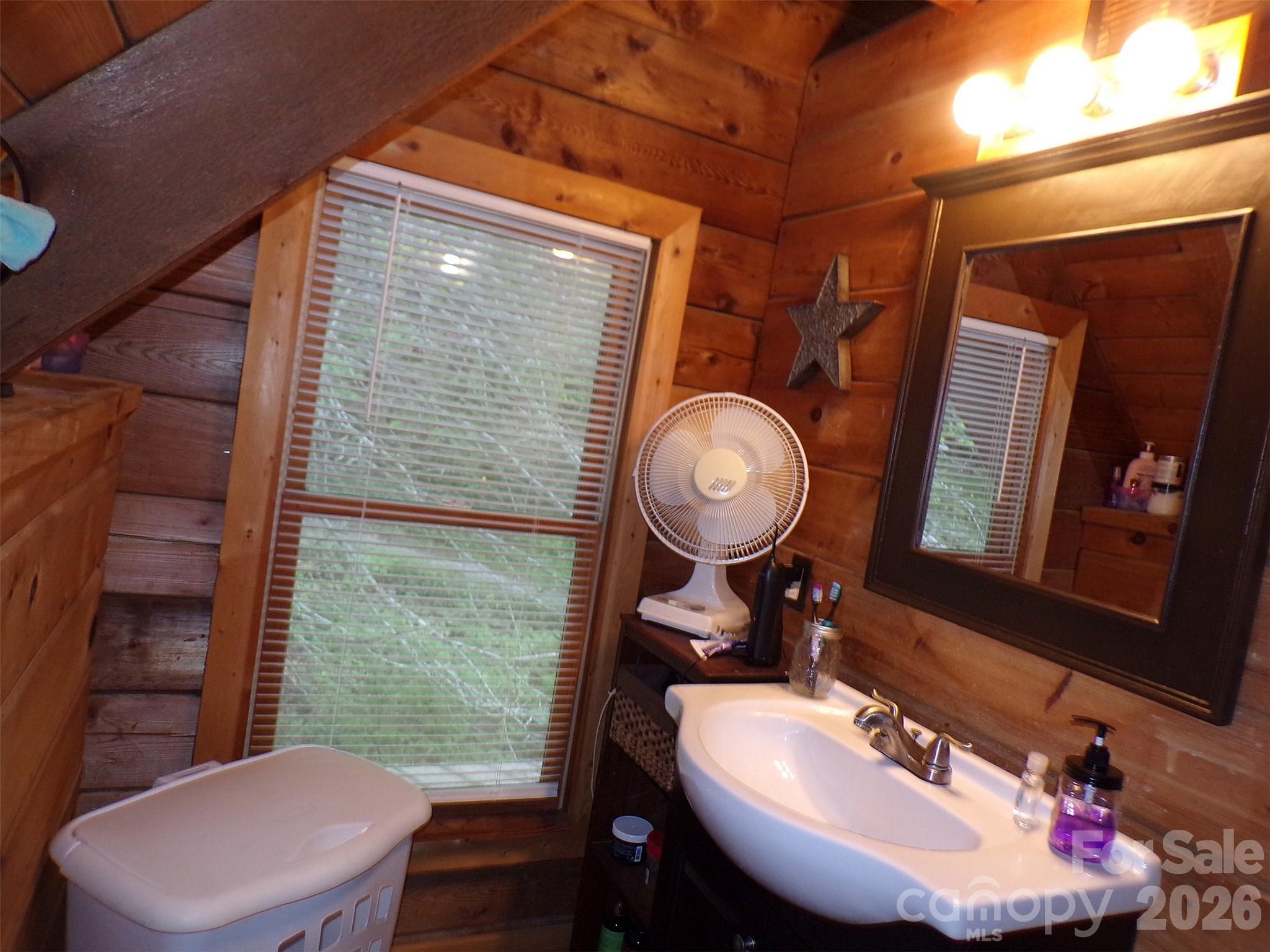 216 Paradise Road Hendersonville NC 28792