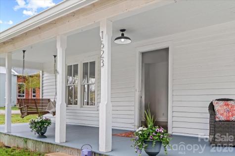 1623 Barnardsville Highway Barnardsville NC 28709