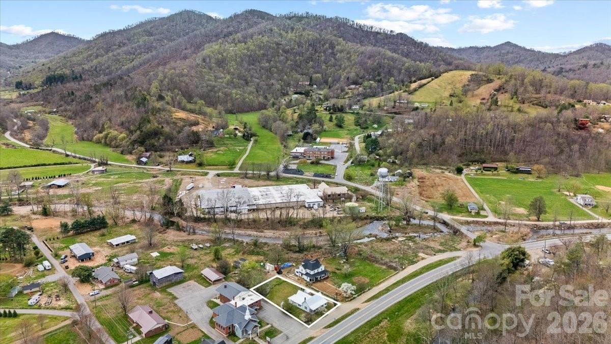 1623 Barnardsville Highway Barnardsville NC 28709