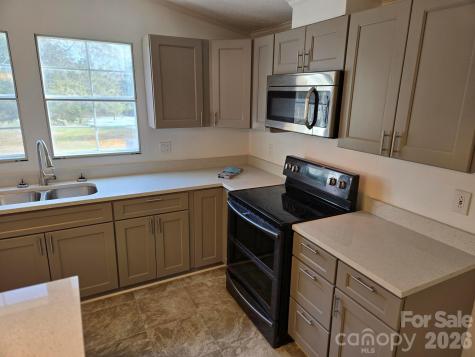 1718 Measmer Street Kannapolis NC 28081