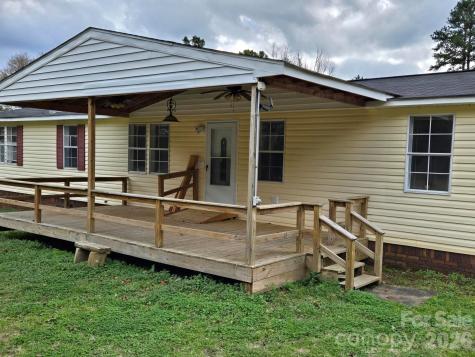 1718 Measmer Street Kannapolis NC 28081