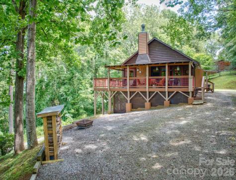 612 Whispering Winds Road Waynesville NC 28785