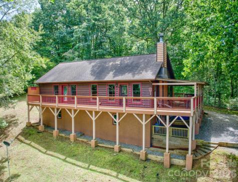 612 Whispering Winds Road Waynesville NC 28785