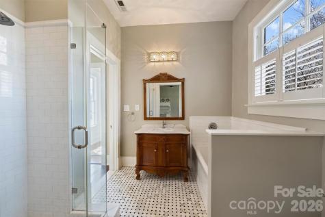 1136 Queens Road Charlotte NC 28207
