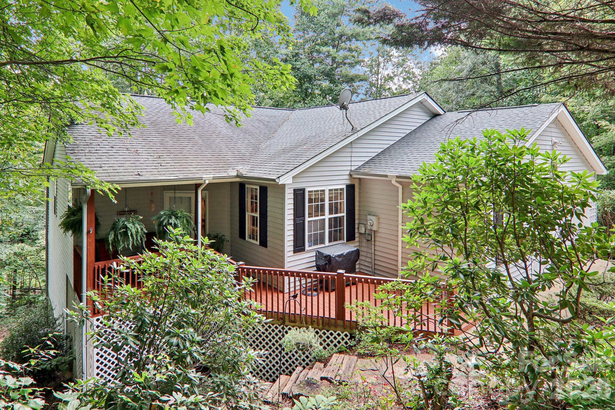 702 Cinnamon Way Flat Rock NC 28731