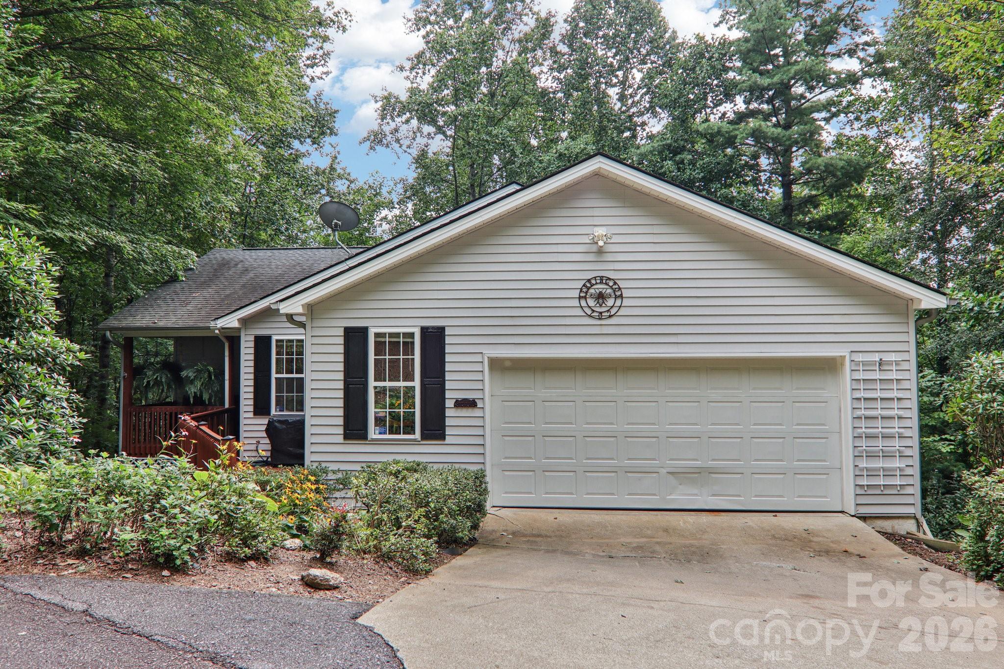 702 Cinnamon Way Flat Rock NC 28731
