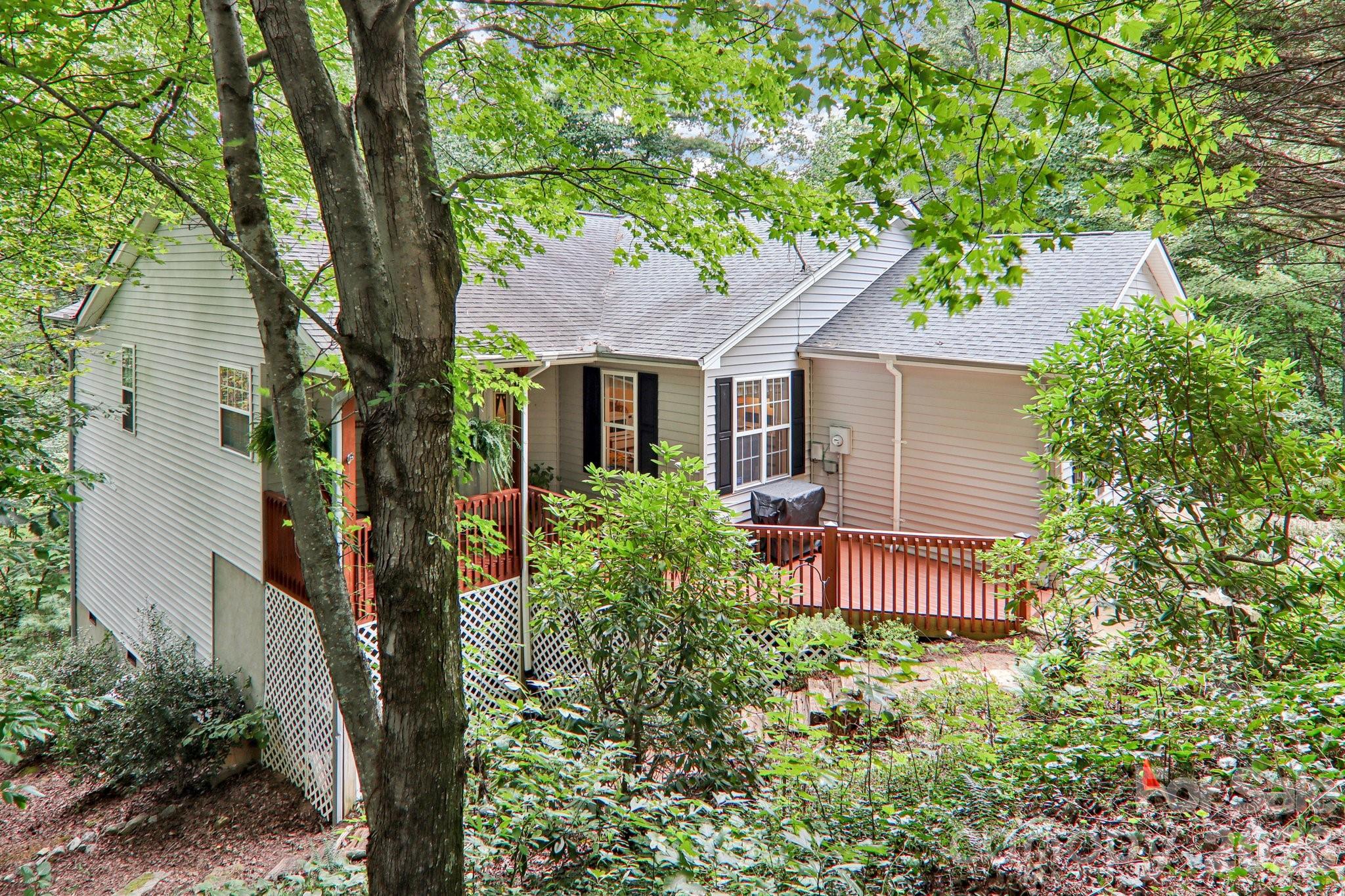 702 Cinnamon Way Flat Rock NC 28731