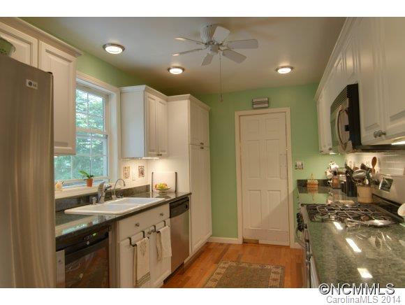 30 Griffing Circle Asheville NC 28804