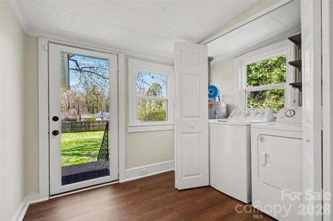 2407 4th Street NE Hickory NC 28601