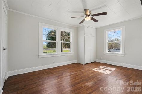 2407 4th Street NE Hickory NC 28601