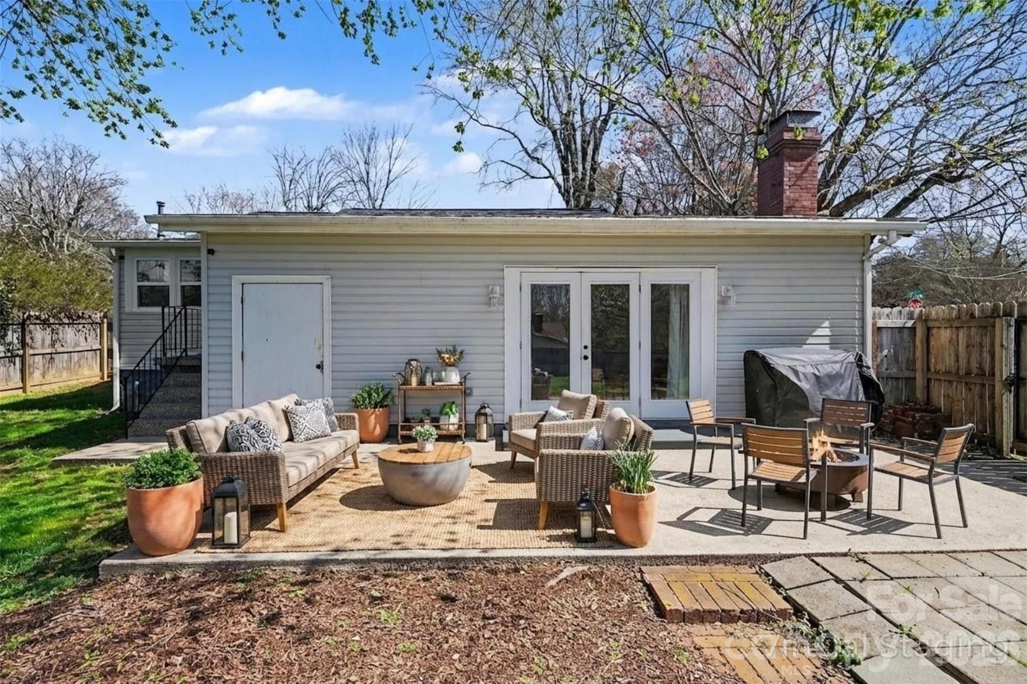 2407 4th Street NE Hickory NC 28601