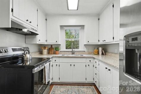 2407 4th Street NE Hickory NC 28601