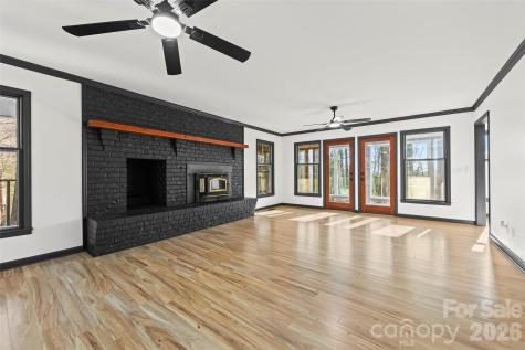 8 Indian Ridge Road Asheville NC 28803