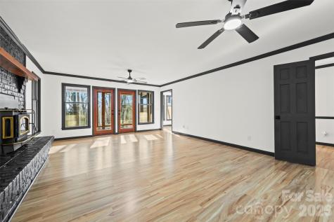 8 Indian Ridge Road Asheville NC 28803