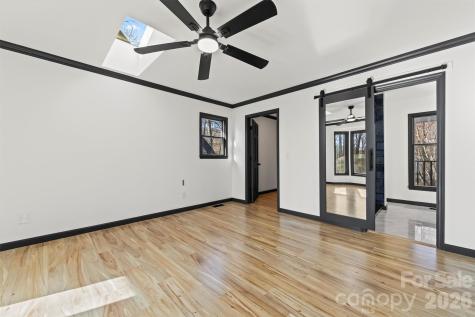 8 Indian Ridge Road Asheville NC 28803