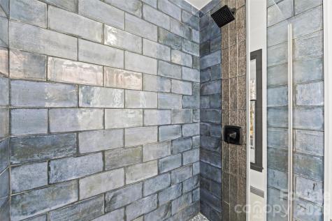 8 Indian Ridge Road Asheville NC 28803