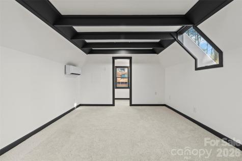 8 Indian Ridge Road Asheville NC 28803