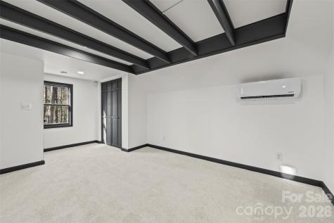 8 Indian Ridge Road Asheville NC 28803