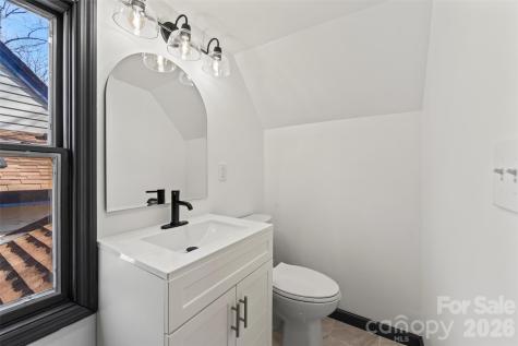 8 Indian Ridge Road Asheville NC 28803