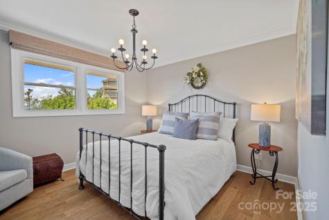 10 Audubon Drive Asheville NC 28804