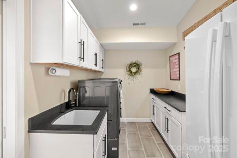 10 Audubon Drive Asheville NC 28804