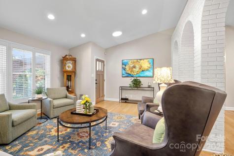 10 Audubon Drive Asheville NC 28804