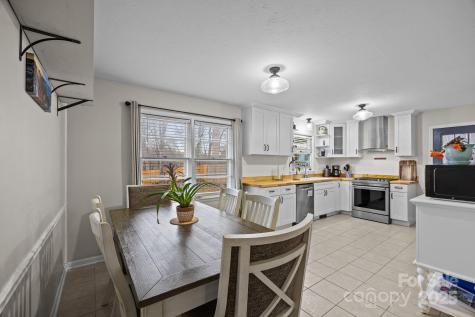 196 Weston Road Arden NC 28704