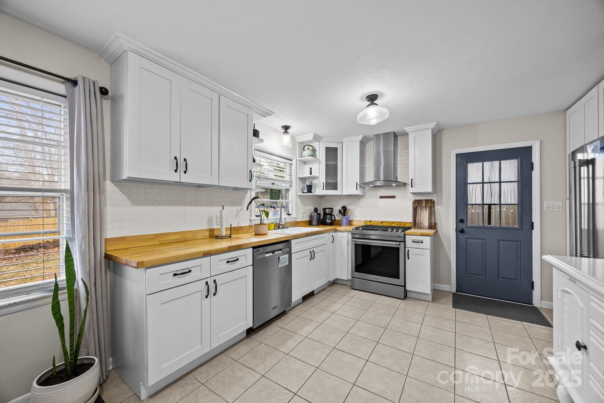 196 Weston Road Arden NC 28704