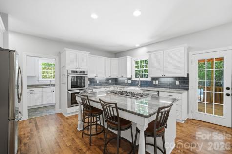 4432 Mountain Cove Drive Charlotte NC 28216