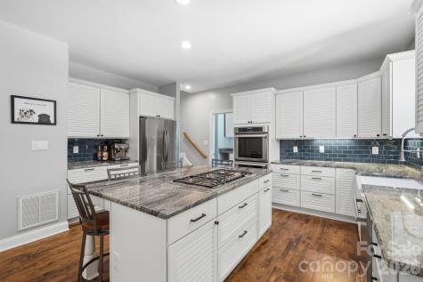 4432 Mountain Cove Drive Charlotte NC 28216