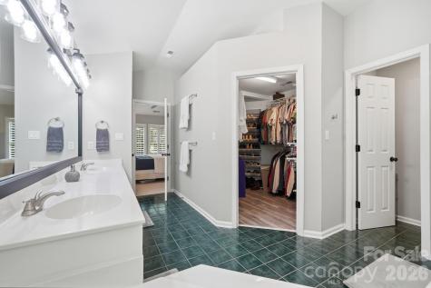 4432 Mountain Cove Drive Charlotte NC 28216