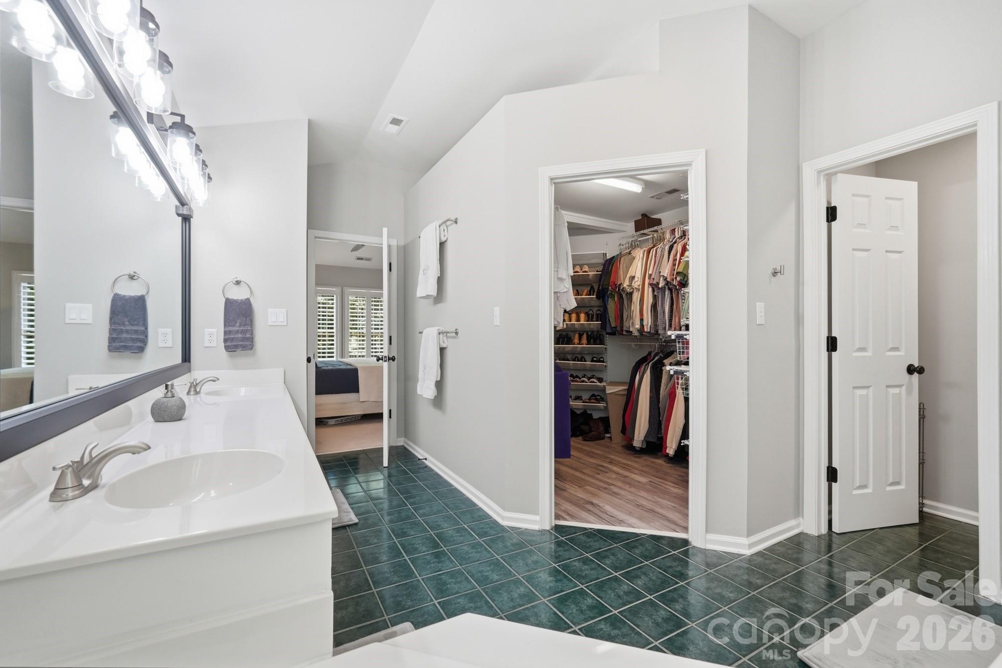4432 Mountain Cove Drive Charlotte NC 28216