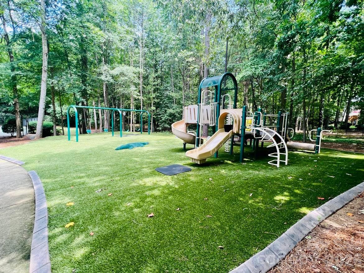 4432 Mountain Cove Drive Charlotte NC 28216