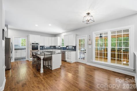 4432 Mountain Cove Drive Charlotte NC 28216